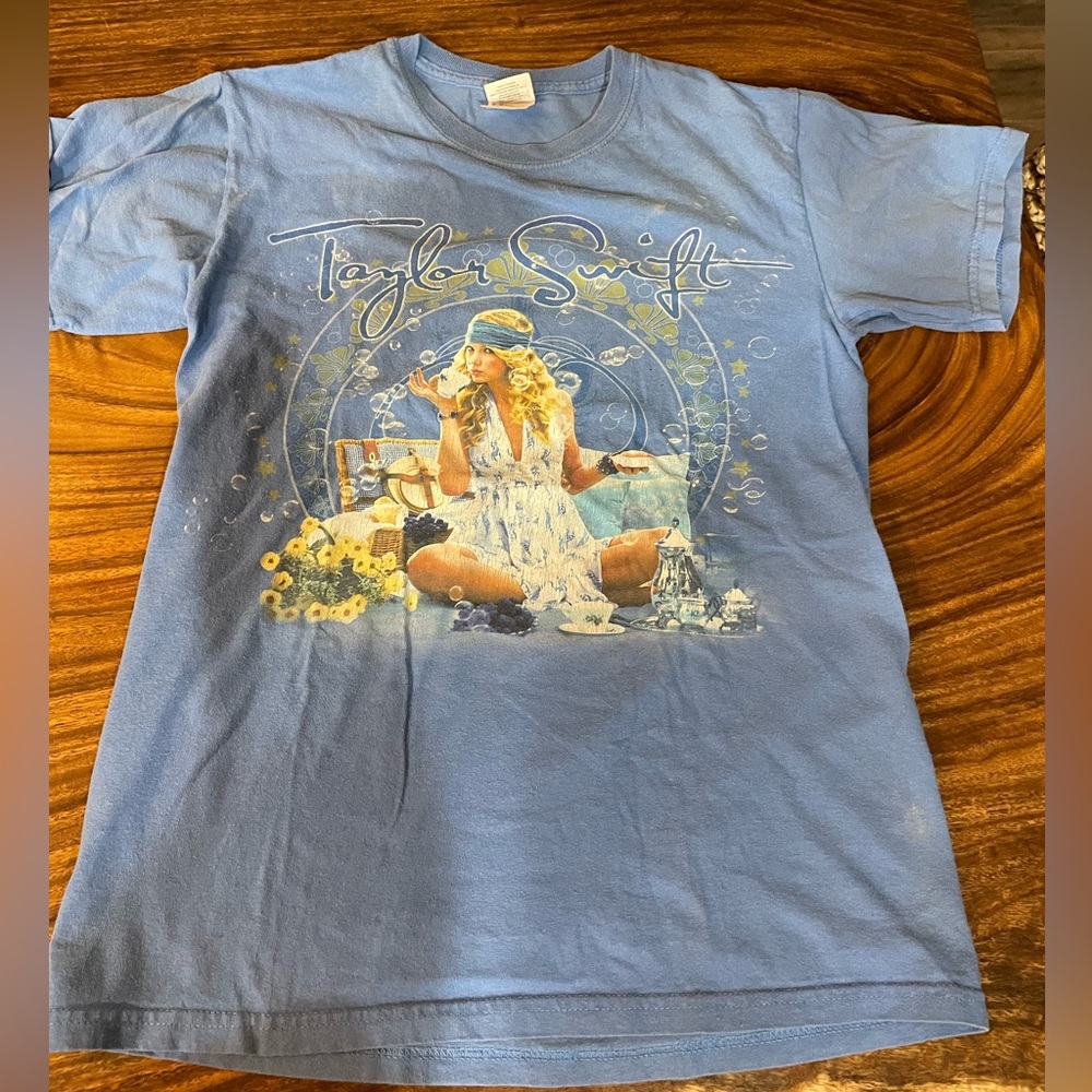 Taylor swift - Fearless Tour shirt- light blue- Gildan size small- gently used.